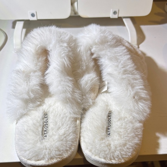 AEROSOLES White Furry Slippers - Picture 3 of 3